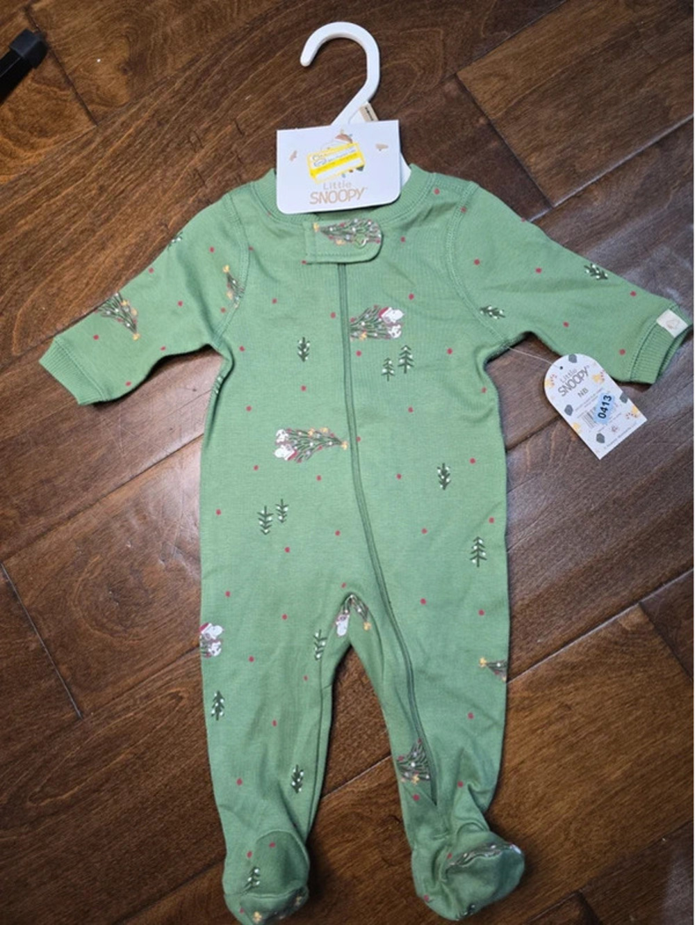 Newborn brand new christmas outfit with snoopy, item, 413G6